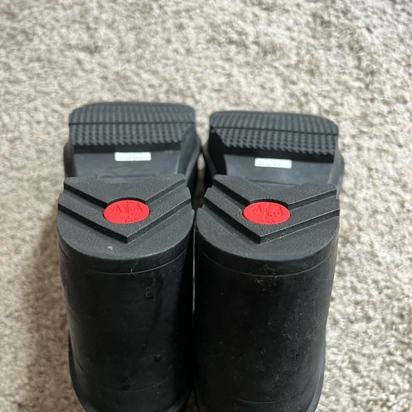 HunterBlock Heel in Black - 7/EU38
